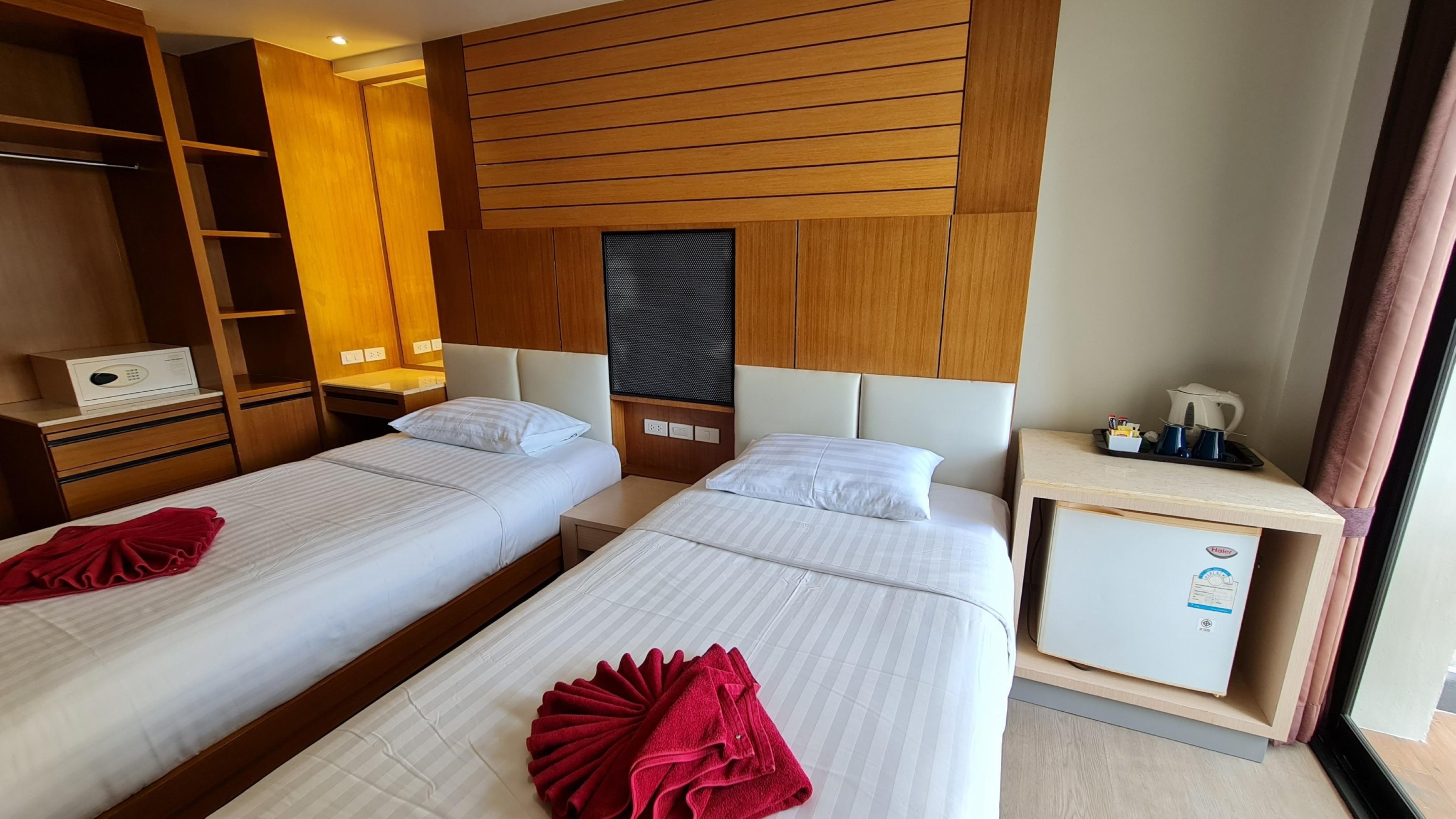 Room Actually Karon Exterior photo